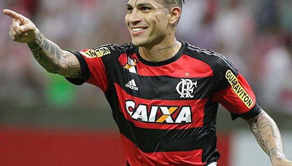 Paolo Guerrero no será tomado en cuenta en FIFA 16 para firmar por PES 16