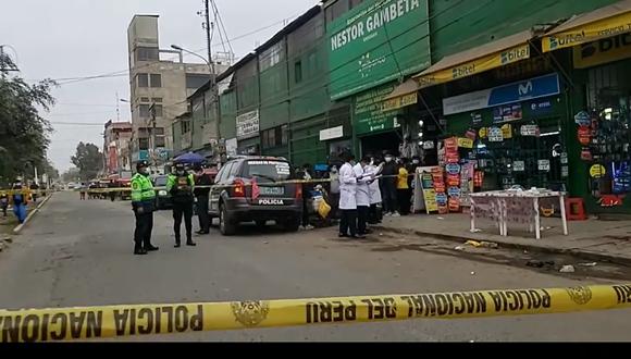 Peritos de criminalística cercaron la zona del ataque a balazos en el Callao. (Foto: PNP