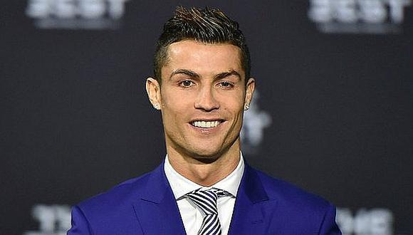 Cámara captura a Cristiano Ronaldo hablando de su pelo