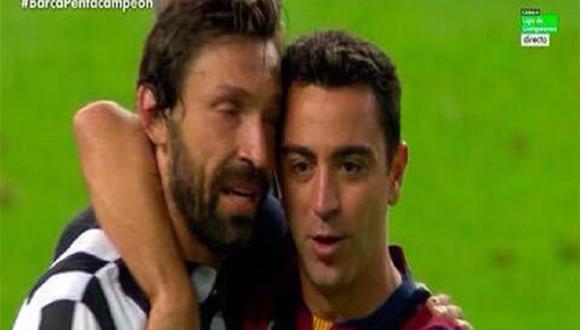 La imagen del fútbol: el abrazo entre Xavi y Andrea Pirlo [VIDEO]