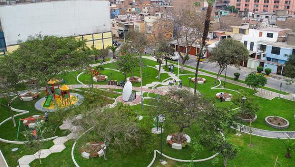 Estos parques cuentan con renovadas áreas verdes, tachos para segregación de residuos sólidos, juegos infantiles, minigimnasios y un remodelado espacio cívico. (Foto: MML)