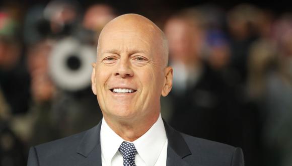 El actor Bruce Willis fue fotografiado en una farmacia sin mascarilla. (Foto: Tolga Akmen / AFP)