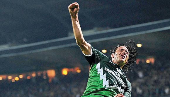 Pizarro se convirtió en el máximo goleador extranjero de la bundesliga
