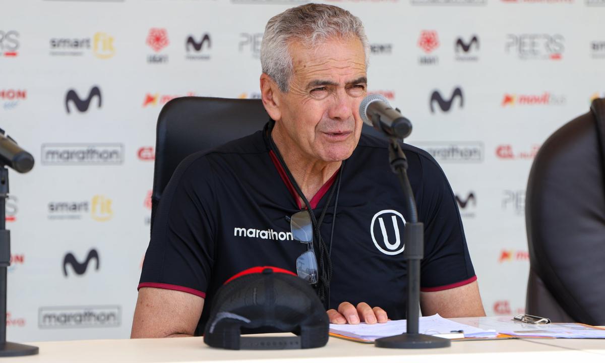 Universitario: ¿Quién puede reemplazar a Gregorio Pérez si no llega a Lima a tiempo?