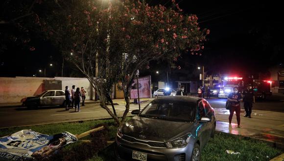 Accidente en La Molina dejó al menos cuatro personas heridas esta madrugada. (Foto: Joel Alonzo/@photo.gec)