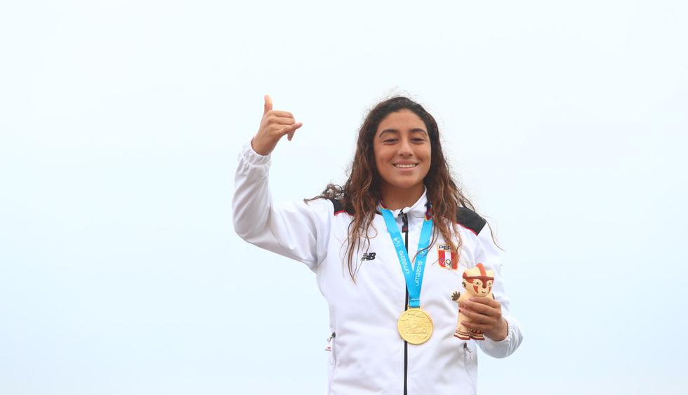 Daniella Rosas – Oro en surf (Foto: GEC)
