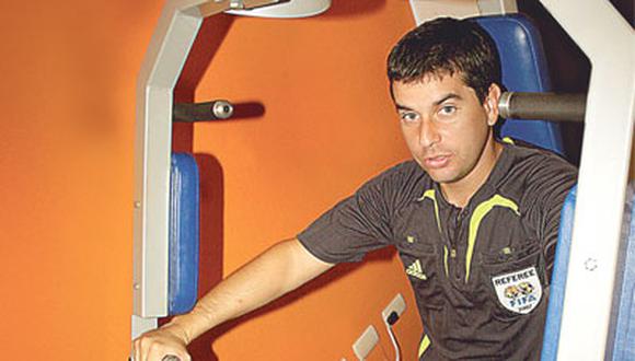 Georges Buckley no se siente un galán y dice no ser un metrosexual