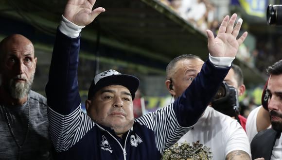 Maradona asumió como entrenador del Lobo en septiembre de 2019. (Foto: AFP)