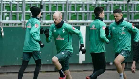 Un jugador del Werder Bremen enviado a hacer cuarentena por el positivo de una persona cercana a su círculo privado. (Foto: @werderbremenES)