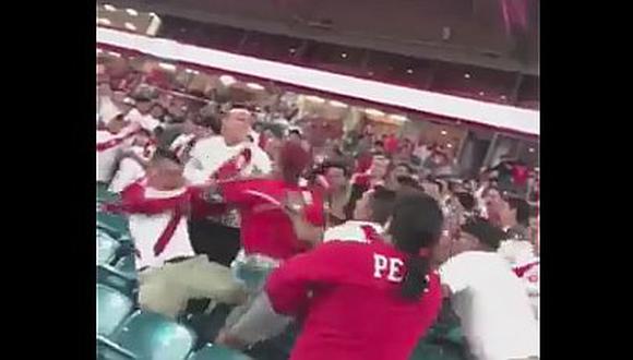 Perú vs. Croacia: Hinchas peruanos se agarraron a golpes en el estadio