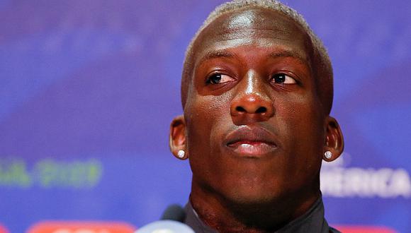 Luis Advíncula 'borrado' por Paco Jémez tras explosivas declaraciones y su futuro es una incógnita, según EFE