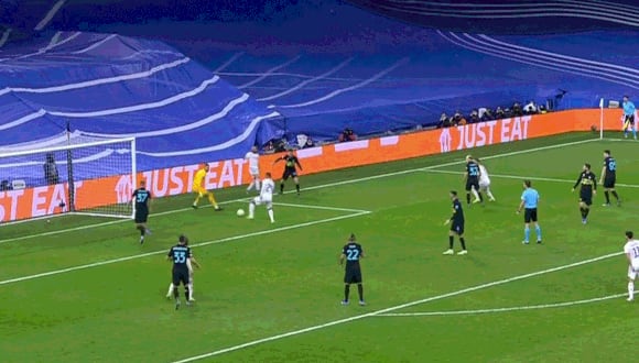 Mariano Díaz perdió una clara oportunidad de estirar el marcador a favor del Real Madrid. Foto: ESPN Brasil.