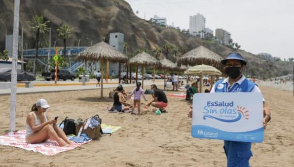 Cada fin de semana Essalud tomará  muestras de descarte de COVID-19 en playas de Lima y Callao. (Foto: Essalud)