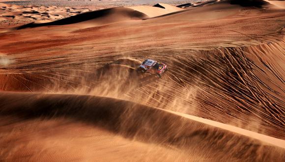 Carlos Sainz se enfila a su tercer título del Dakar tras gestionar mucha precaución la penúltima etapa. (Foto: AFP)