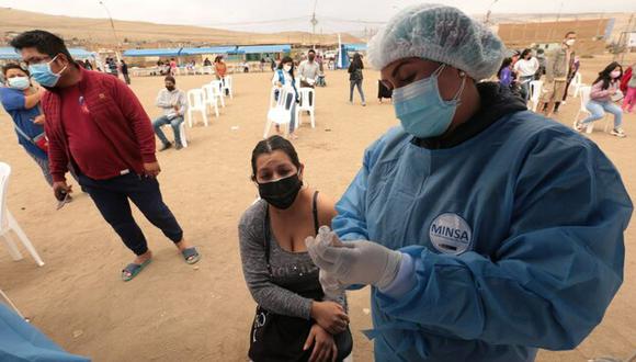 Más de 200 vecinos de Lomas de Ancón fueron vacunados contra la COVID-19. Foto: Minsa