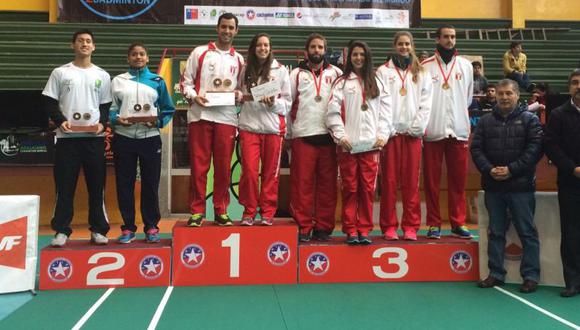 Perú logró cinco medallas en campeonato chileno de bádminton
