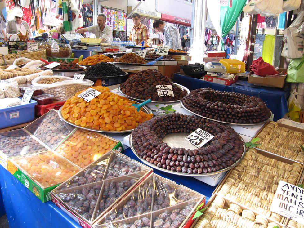 Luis Advíncula: Bursa, la ciudad de Turquía donde vivirá por tres años [GALERÍA]