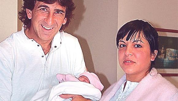 Costas presentó a su hija Giulianna y dijo que ella le dará suerte para campeonar con Alianza