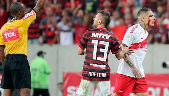 Paolo Guerrero y los gestos obscenos que les hizo a los hinchas de Flamengo tras expulsión | VIDEO