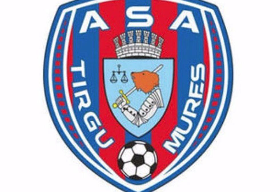 Conoce los 10 escudos de fútbol más raros del mundo [GALERÍA]