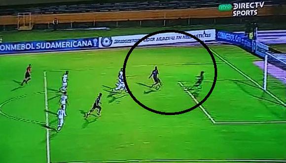 Universidad Católica (E) 4-0 Melgar: el insólito cuarto gol que sufrió el 'Dominó' | VIDEO