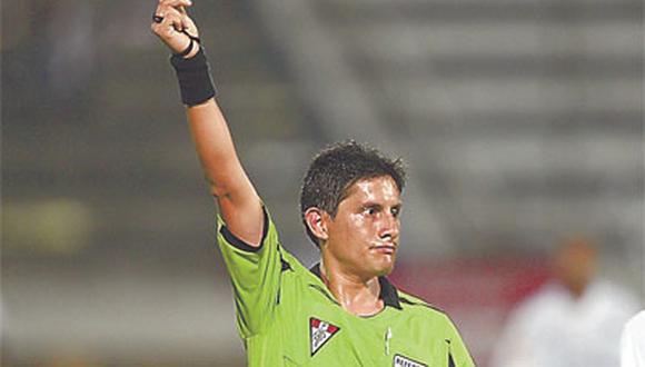 Defensa Wálter Vílchez confirma malestar en plantel por nominación del árbitro peruano