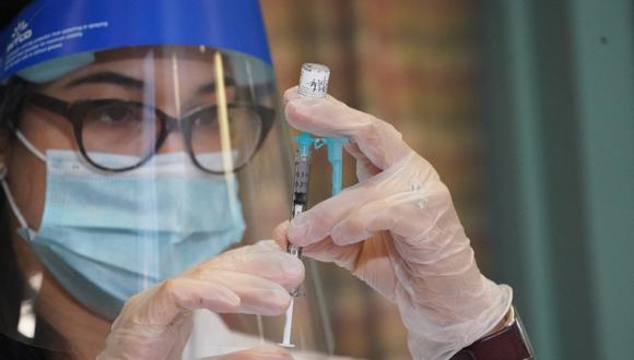 La OMS aprueba el uso de la vacuna contra el COVID-19 de Pfizer-BioNTech. (Bryan R. Smith / AFP).