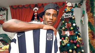 Carlos Ascues ya quiere firmar por Alianza Lima