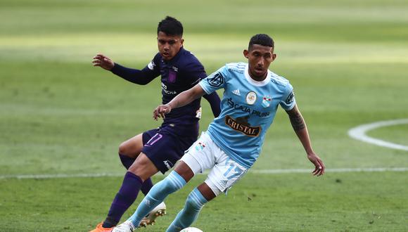 Sporting Cristal cortó la racha de 19 partidos invictos de Alianza Lima.