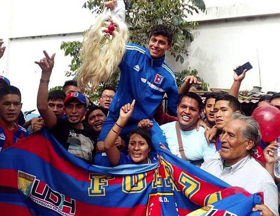 Jugadores de Alianza Universidad fueron recibidos como héroes en Huánuco
