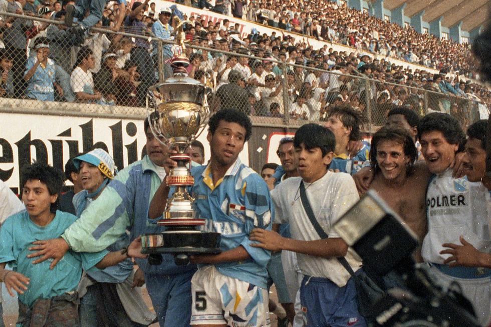 El 29 de noviembre de 1994, Sporting Cristal se consagró Campeón del futbol peruano con una efectividad de 83.33 % en puntos obtenidos. El cuadro bajopontino lo dirigía Juan Carlos Oblitas y su máximo anotador fue Flavio Maestri con 20 goles. (Foto: GEC Archivo Histórico)