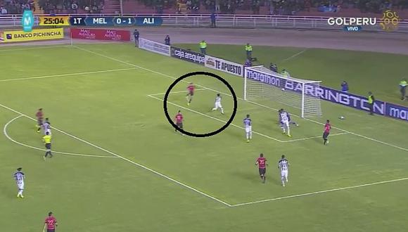 Christofer Gonzales falló gol sin arquero y debajo del arco [VIDEO]
