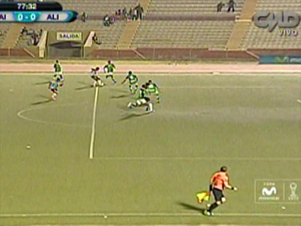 Los Caimanes vs Alianza Lima: Anulan gol legítimo de Mauricio Montes [VIDEO]