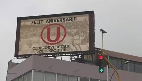 Aparece publicidad felicitando a Universitario por su aniversario [VIDEO]