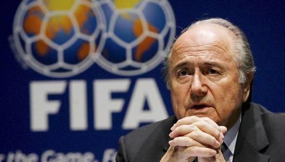 ​Joseph Blatter anunció que seguirá como presidente de la FIFA