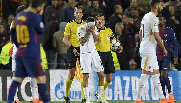 Técnico de la Roma arremete contra árbitro por favorecer al Barcelona
