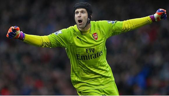 Petr Cech sorprende con radical cambio físico en pretemporada del Arsenal 