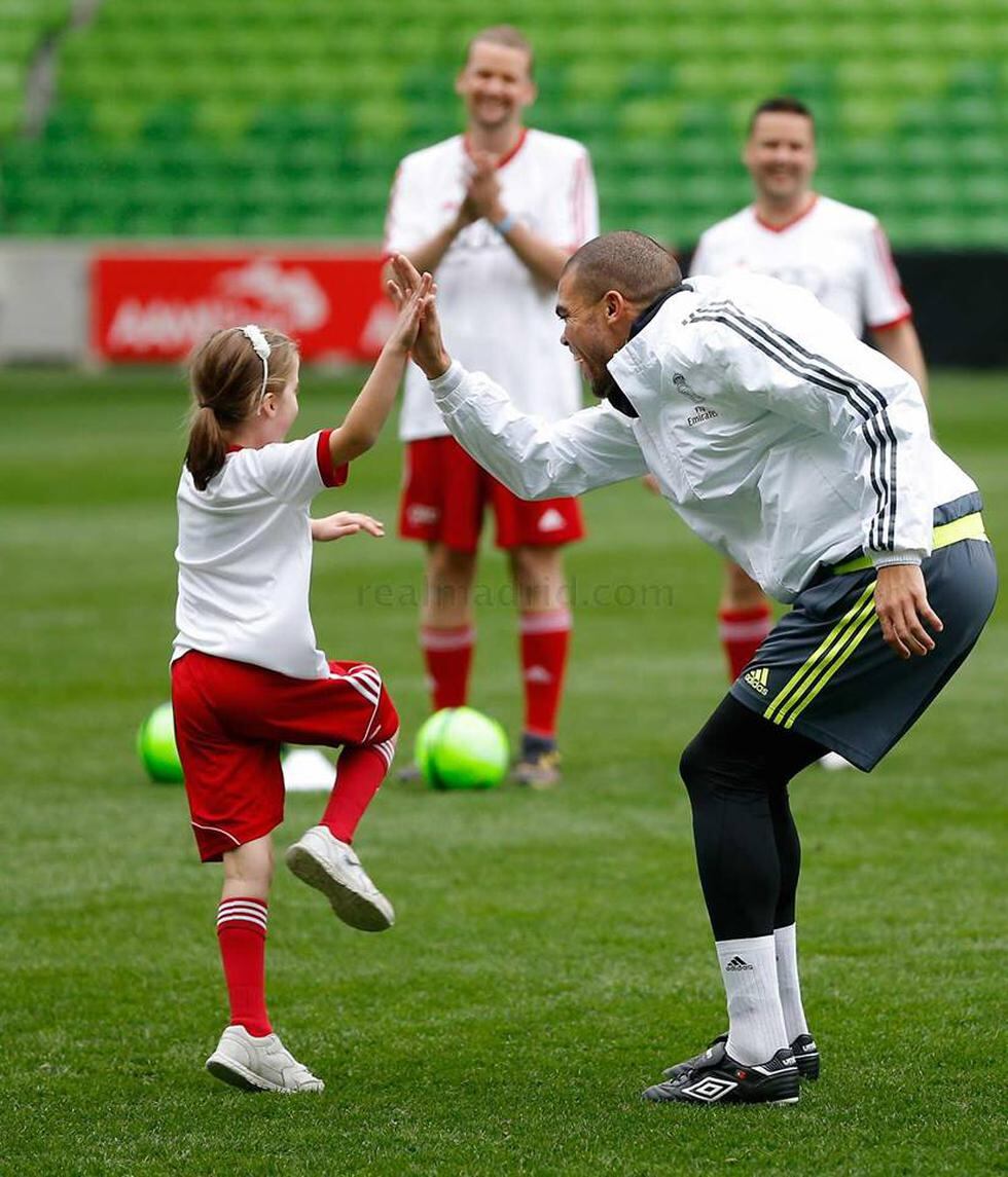 Real Madrid: Entrenamiento con presencia de niños en Australia [GALERÍA]