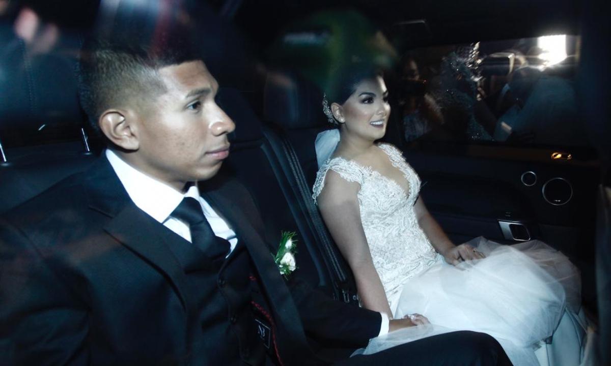 Edison Flores y Ana Siucho se casaron y celebrarán su boda en el estadio Monumental | Foto: Leandro Britto