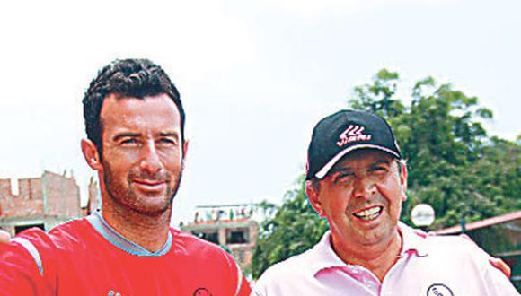 "Titín" Drago jugó en Deportivo Muncipal con el padre del arquero rosado