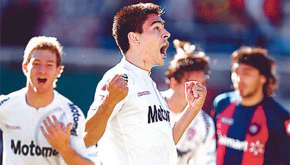 Equipo de Ángel Cappa ganó 1-0 a San Lorenzo y escolta al líder Vélez en Argentina