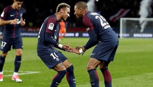 Neymar le hace pesada broma a Kylian Mbappé