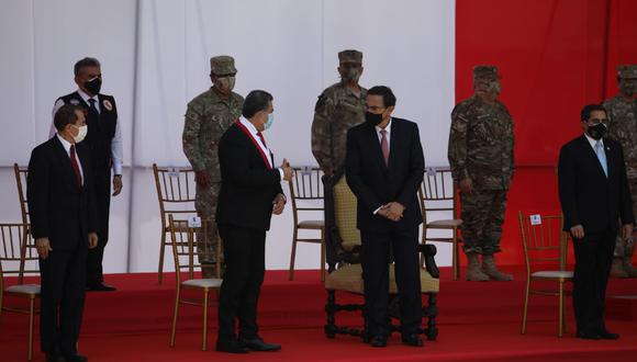 El presidente Martín Vizcarra y el titular del Congreso, Manuel Merino, participaron de ceremonia por el Día de las Fuerzas Armadas. (Fotos: Britanie Arroyo / @photo.gec)