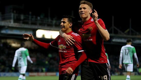 Manchester United goleó en el debut con asistencia de Alexis Sánchez