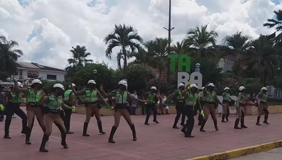 Miembros de la PNP se preparan para bailar tema ‘No sé' de Explosión de Iquitos al estilo del Ingeniero bailarín.