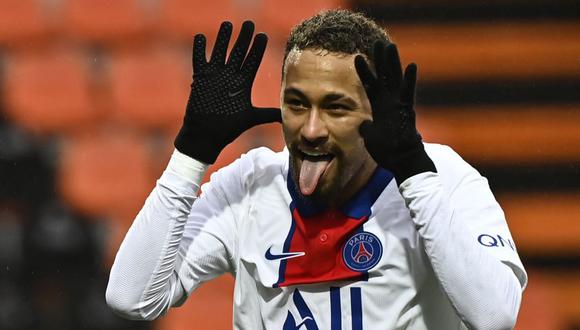 A días de su cumpleaños 29, Neymar asegura que la diversión es necesaria para un futbolista.