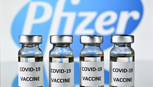 La solicitud para la aprobación de la vacuna fue presentada por Pfizer el pasado 20 de noviembre a la FDA. (JUSTIN TALLIS / AFP)