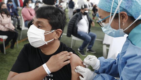En Perú se aplican dos dosis para completar vacunación contra el COVID-19.(Foto: @photo.gec)