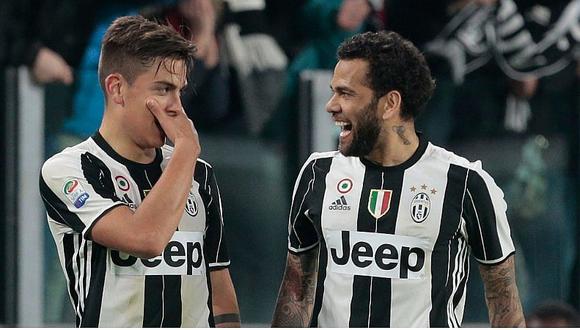 Dani Alves recomienda a Paulo Dybala dejar la Juventus