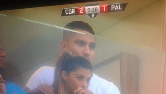 Paolo Guerrero estuvo en estadio viendo derrota de Corinthians junto a novia [FOTO]